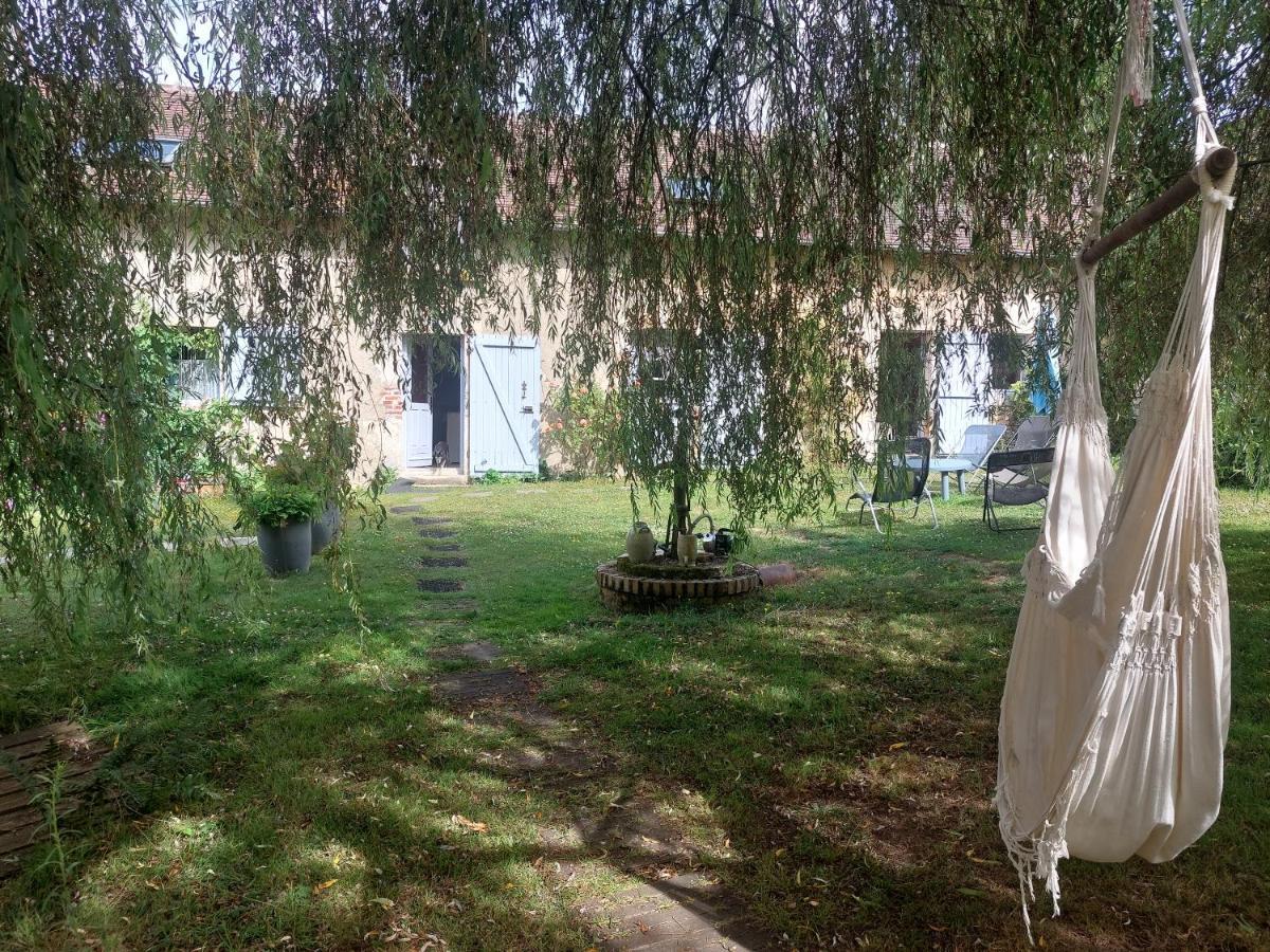 Les Anniquins Villa Ivoy-le-Pre Ngoại thất bức ảnh